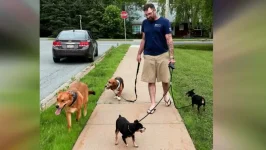 dogs-helped-family-photo-Al-Eastman